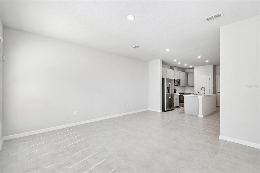 Spacious, unfurnished interior of a new home in Preserve at The Cays – The Driftwood Series, Daytona Beach (Image 29). Spacious, unfurnished interior of a new home in Preserve at The Cays – The Driftwood Series, Daytona Beach (Image 29).