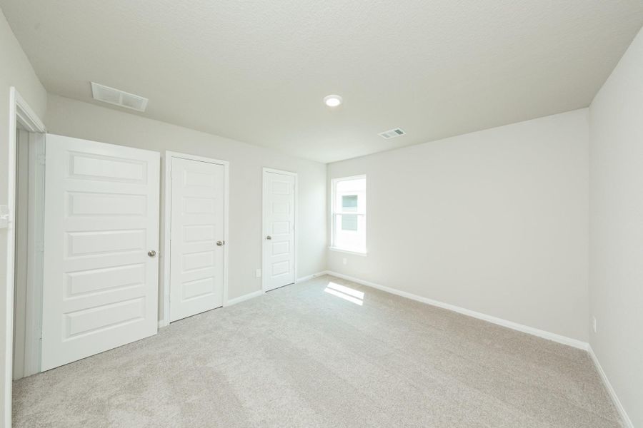 Spacious, unfurnished interior of a new home in Cliffstone Hills, Conroe (Image 8). Spacious, unfurnished interior of a new home in Cliffstone Hills, Conroe (Image 8).