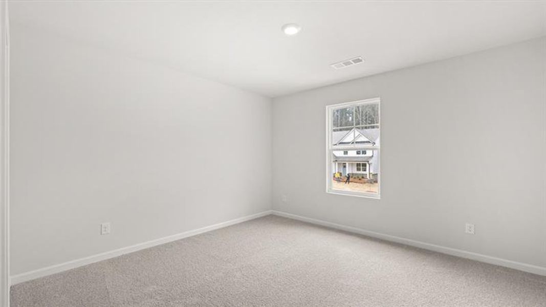 Spacious, unfurnished interior of a new home in , Dallas (Image 36).