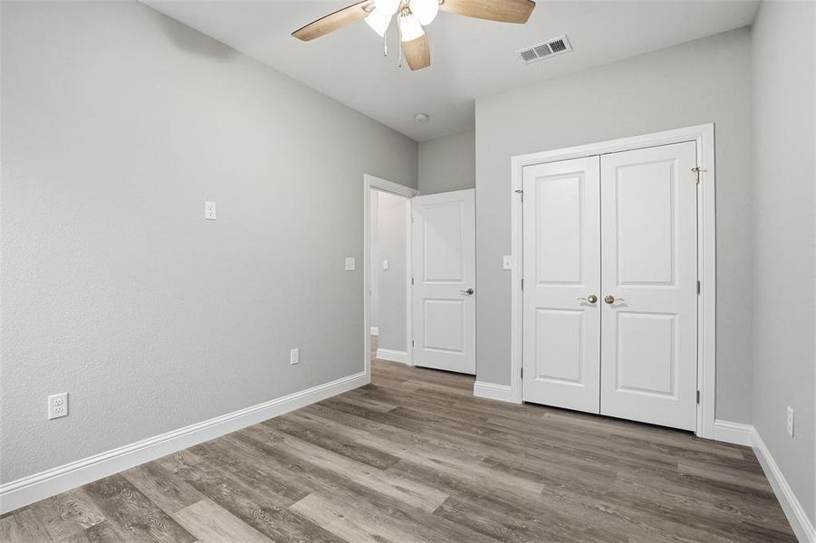 Spacious, unfurnished interior of a new home in , Granbury (Image 25).