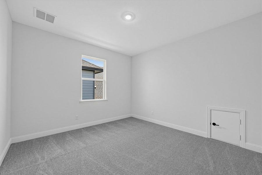 Spacious, unfurnished interior of a new home in The Ridge at Northlake, Northlake (Image 33).