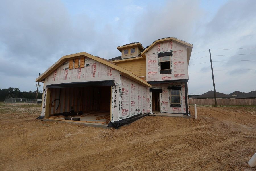 Two story home with 4 beds, 2.5 baths, and 2 car garage