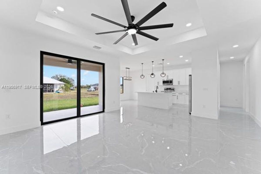 Spacious, unfurnished interior of a new home in , Lehigh Acres (Image 26).