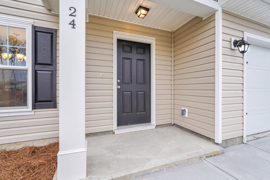 Representative exterior details of a home built from the The Birch by Smith Family Homes in Lakeview Pines, Statesboro (Image 3).