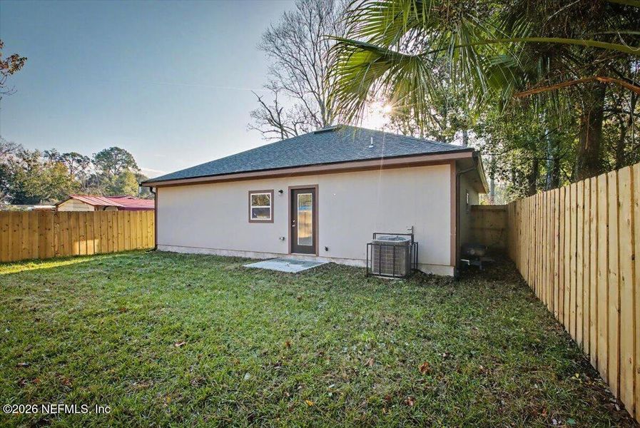 Exterior details and patio area of a home in , Jacksonville (Image 3).