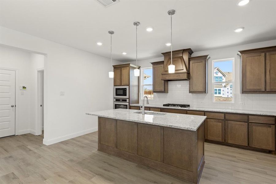 12_13. 510 Front Davis - Kitchen (2)