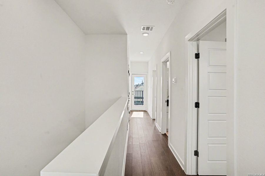 Spacious, unfurnished interior of a new home in , San Antonio (Image 20).
