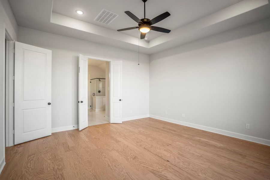 Spacious, unfurnished interior of a new home in Jordan Ranch 70' Lots, Fulshear (Image 29).