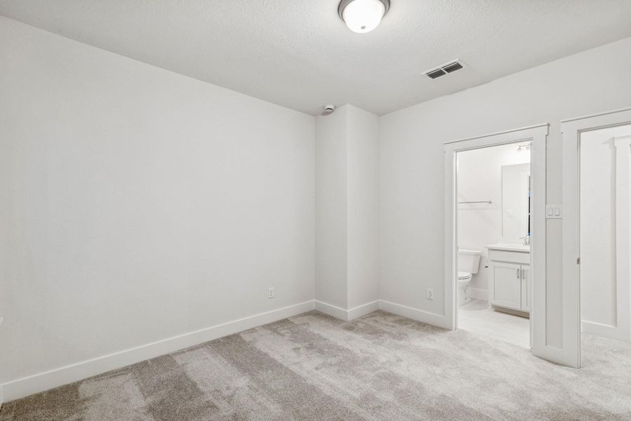 Spacious, unfurnished interior of a new home in , Katy (Image 29).