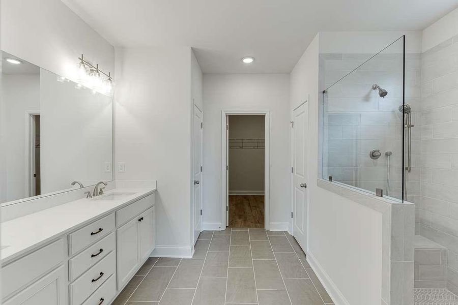 Furnished interior view inside a new home in , Jefferson (Image 28).