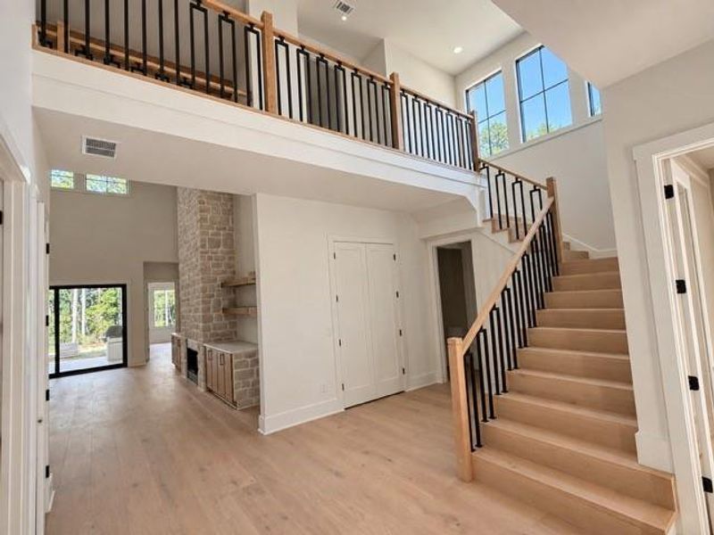 Spacious, unfurnished interior of a new home in , Bethlehem (Image 21).