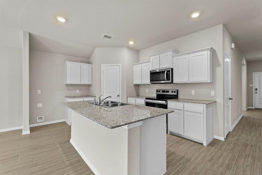 Furnished interior view inside a new home in Meadowbrook Estates, Cleburne (Image 9).