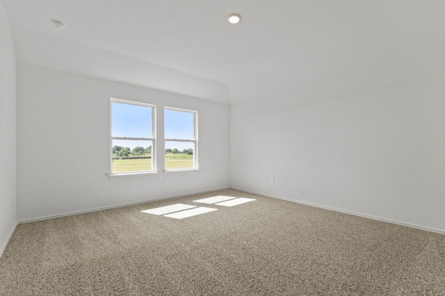 Spacious, unfurnished interior of a new home in Palomino, Manor (Image 15).