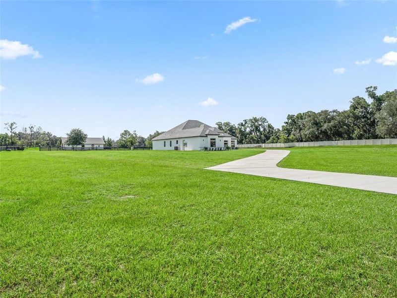 Image 69 of a home in .
