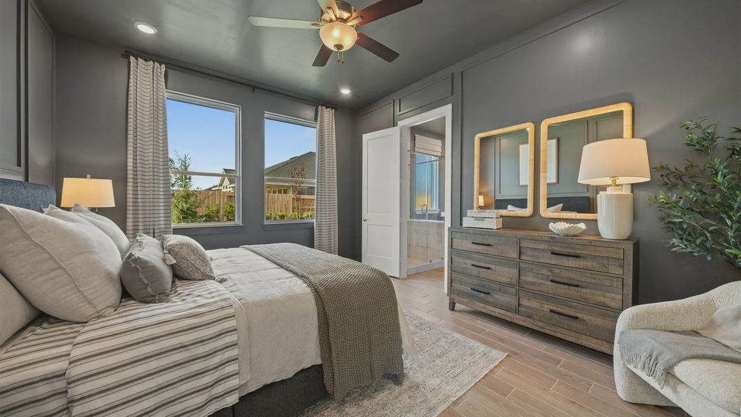 Representative furnished interior of a home built from the Bonneville by Chesmar Homes in Attwater 55s, Waller (Image 26).