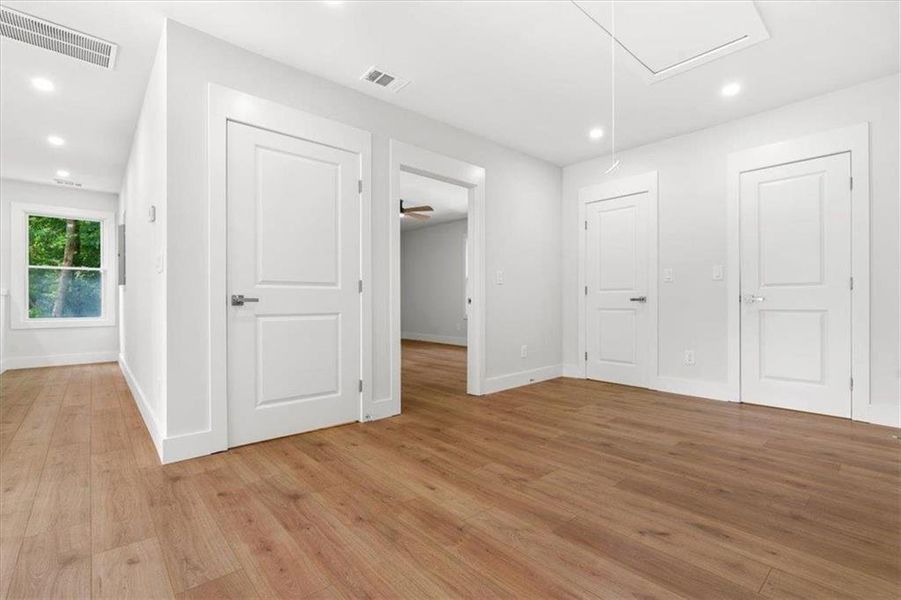 Spacious, unfurnished interior of a new home in , Atlanta (Image 18). Spacious, unfurnished interior of a new home in , Atlanta (Image 18).