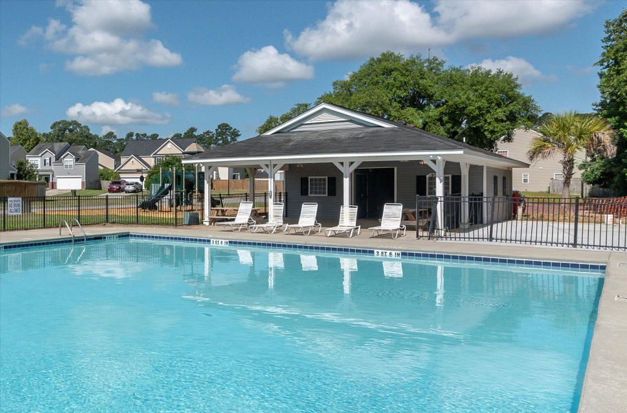 Community amenities in Oakley Pointe, Moncks Corner (Image 40).