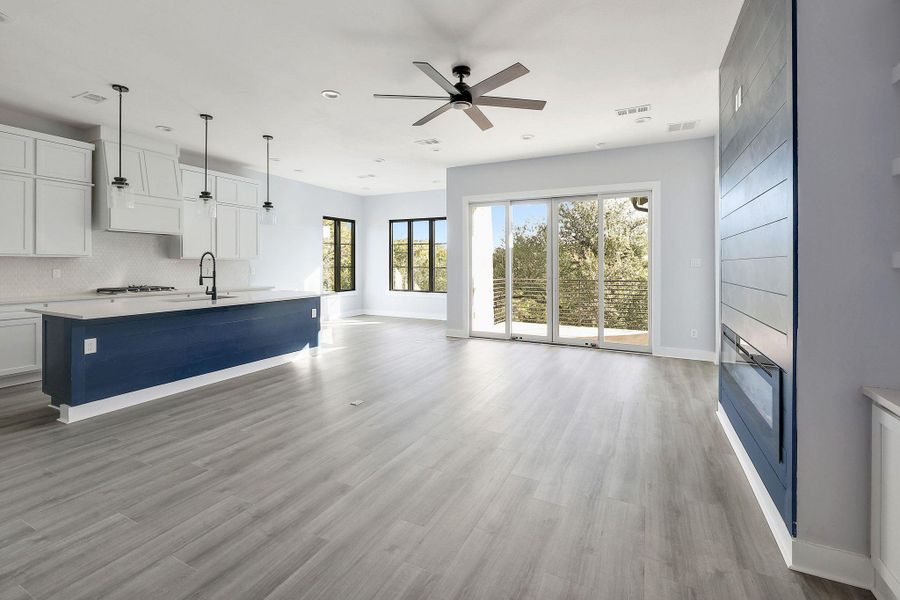 Spacious, unfurnished interior of a new home in , Austin (Image 36).