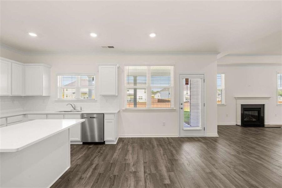 Spacious, unfurnished interior of a new home in Independence, Loganville (Image 6).