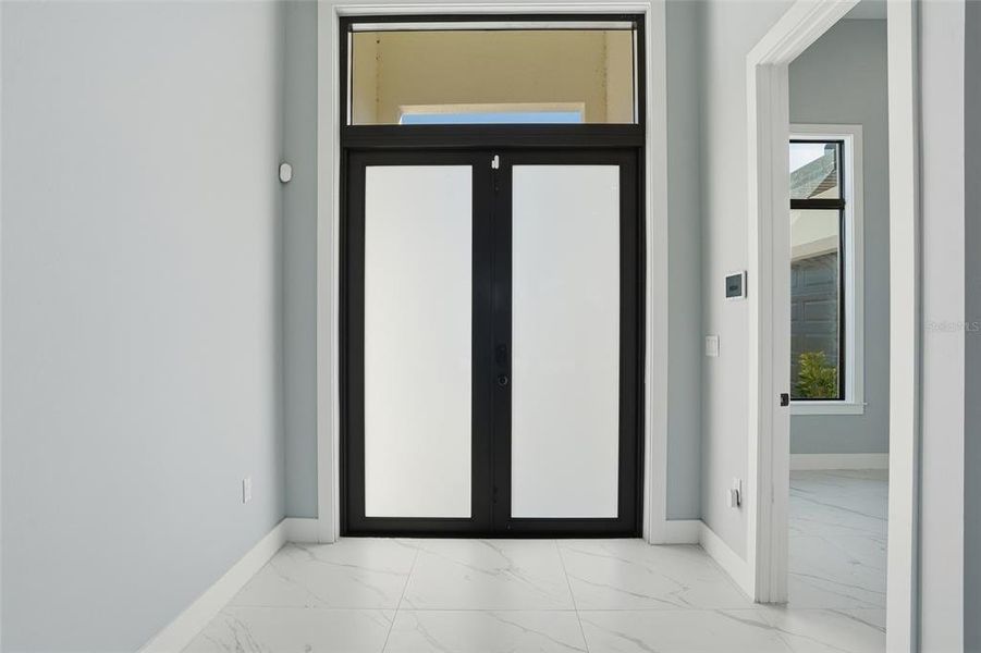 Exterior details and patio area of a home in , Naples (Image 4).