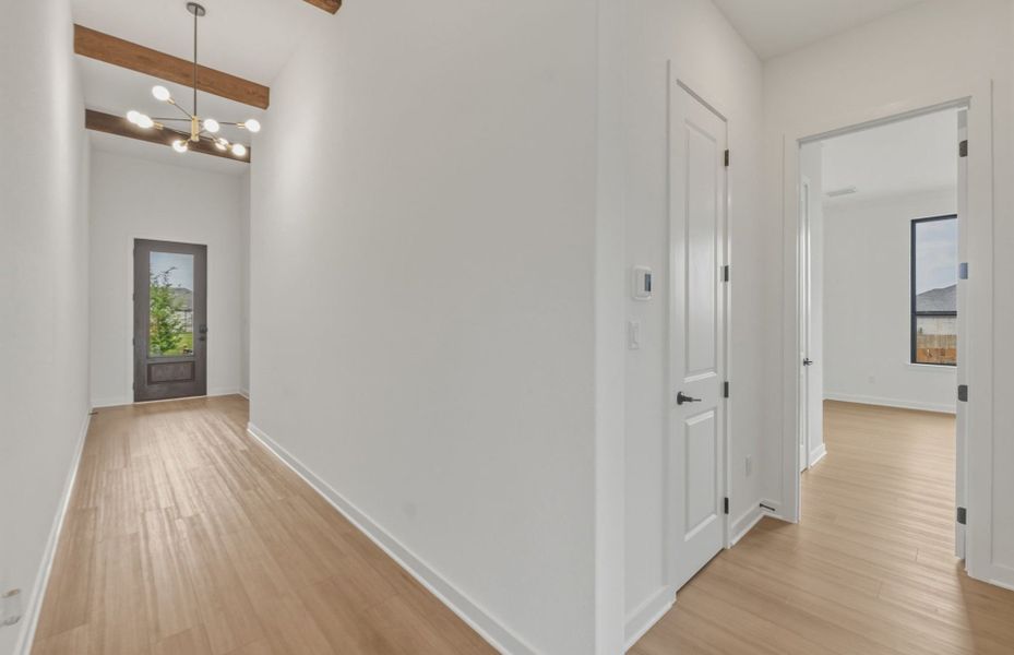 Spacious, unfurnished interior of a new home in 6 Creeks, Kyle (Image 75). Spacious, unfurnished interior of a new home in 6 Creeks, Kyle (Image 75).