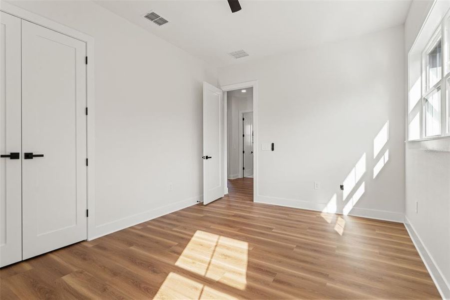 Spacious, unfurnished interior of a new home in , Seminole (Image 47).