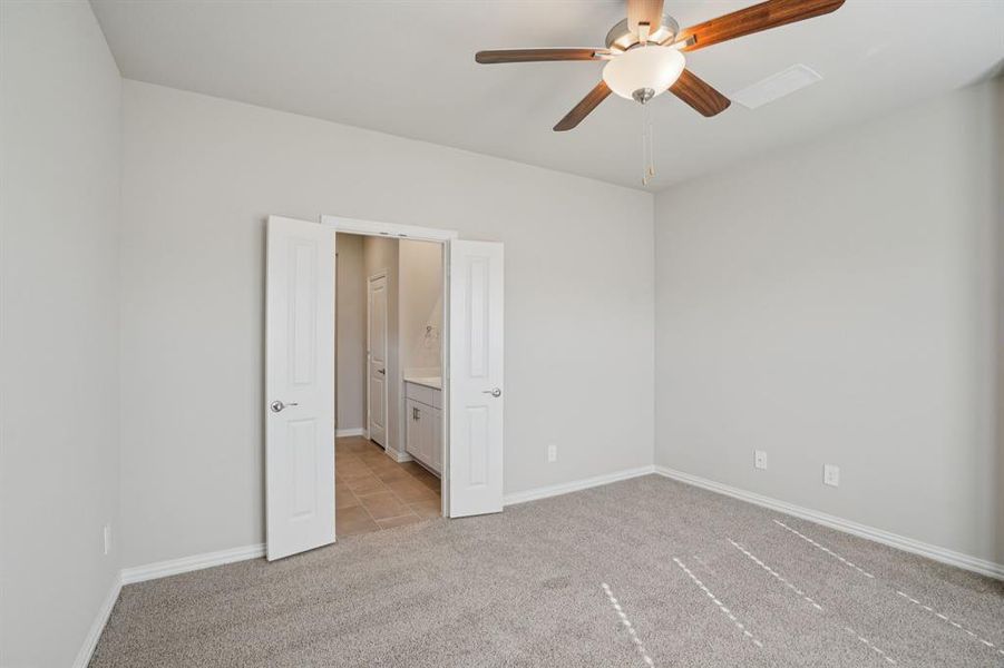 Spacious, unfurnished interior of a new home in Southridge - Spring Series, McKinney (Image 35).