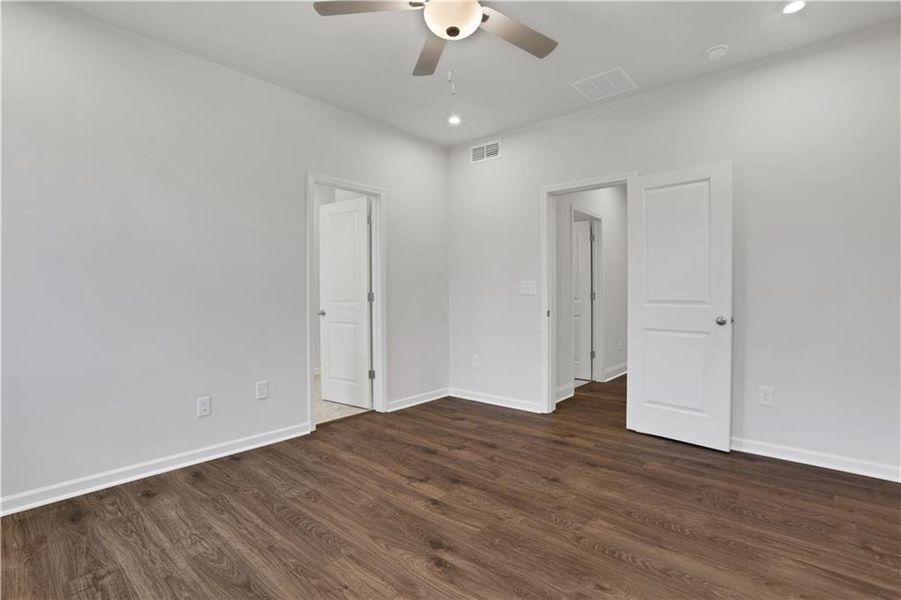 Spacious, unfurnished interior of a new home in Towne Village at Suwanee Dam, Sugar Hill (Image 42). Spacious, unfurnished interior of a new home in Towne Village at Suwanee Dam, Sugar Hill (Image 42).
