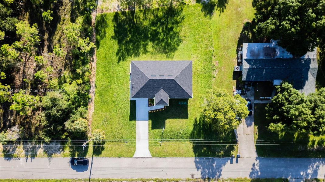 Image 28 of a home in . Image 28 of a home in .