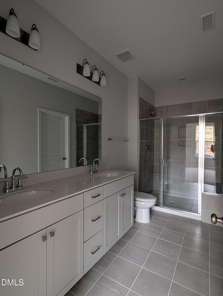 PXL_20250916_212126023.NIGHT