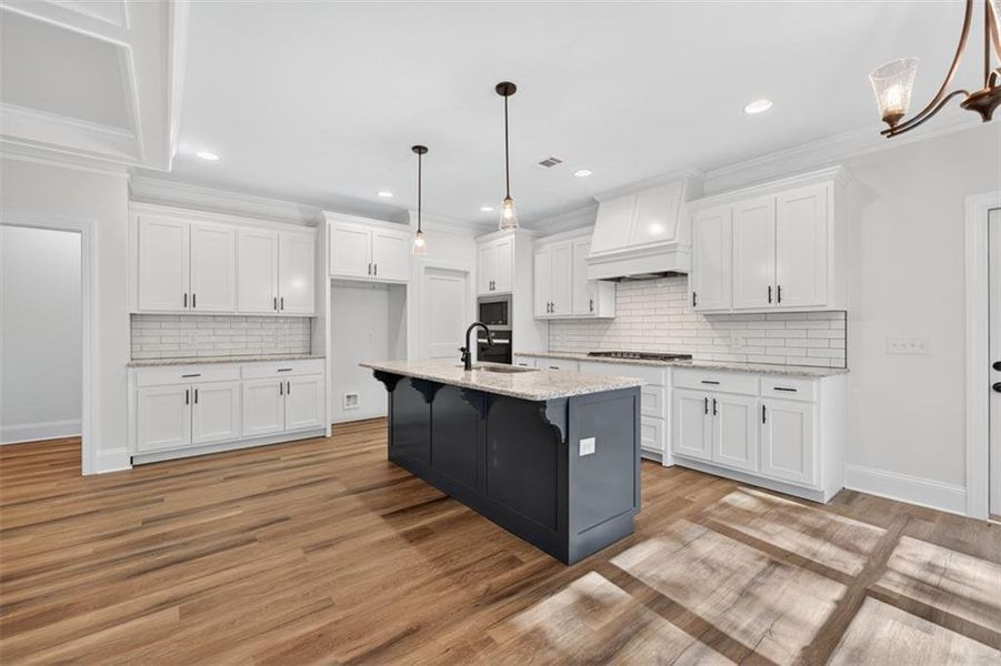 Furnished interior view inside a new home in , Jefferson (Image 7).