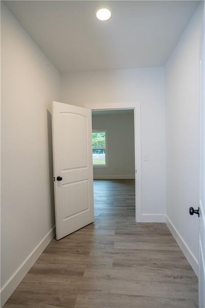 Spacious, unfurnished interior of a new home in , Hartwell (Image 21).