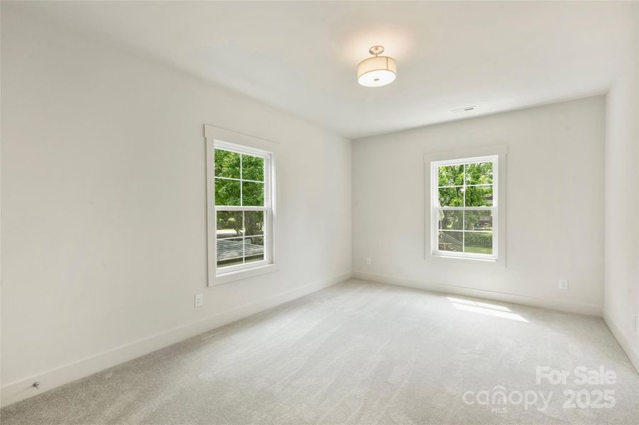 Secondary bedroom Secondary bedroom