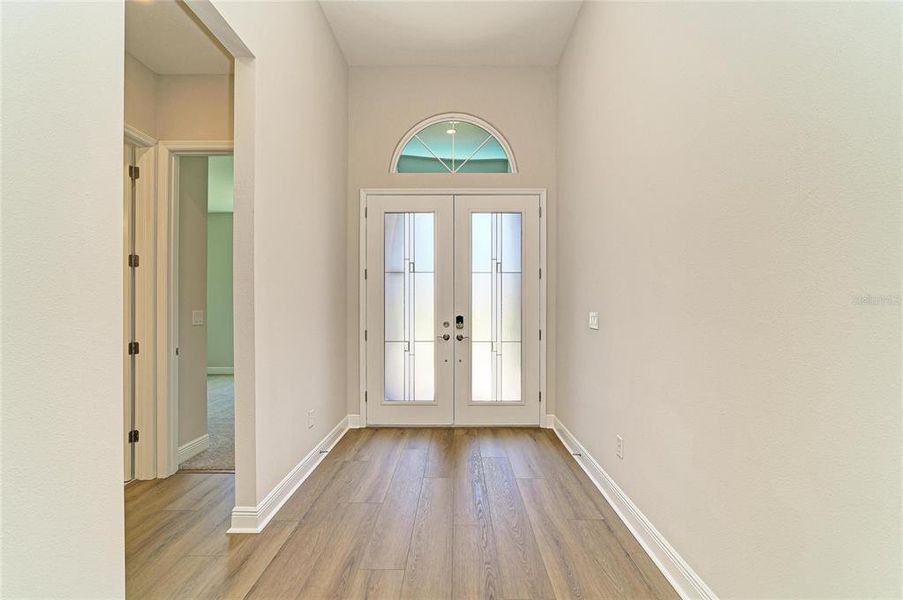 Spacious, unfurnished interior of a new home in Crestwood Estates, Valrico (Image 36).