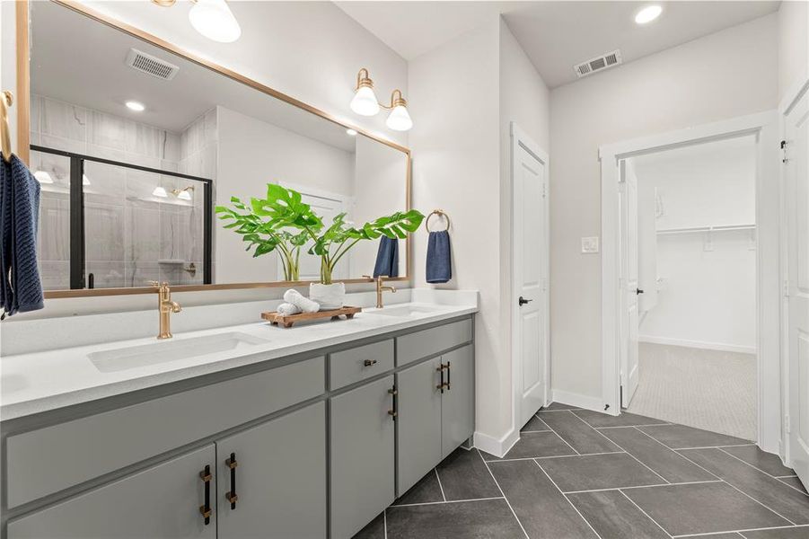 Furnished interior view inside a new home in Cottonwood Creek, Wylie (Image 14).