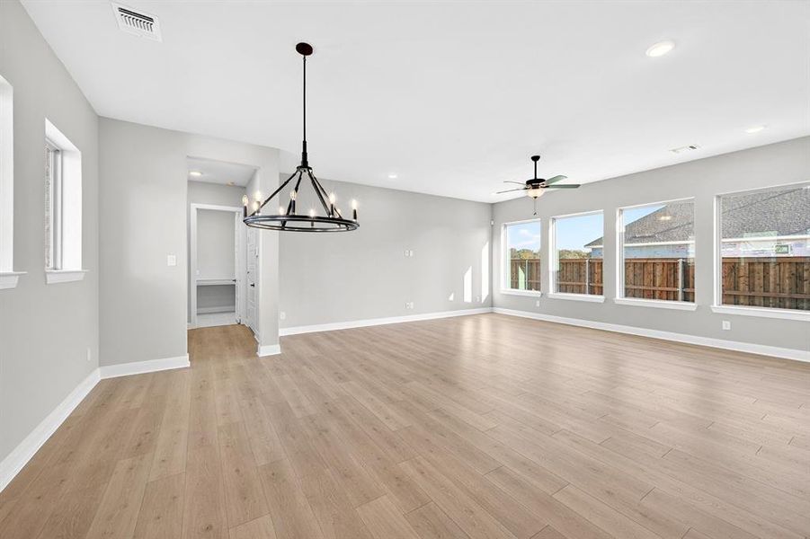 Spacious, unfurnished interior of a new home in Elements at Viridian - Signature Series, Arlington (Image 30).