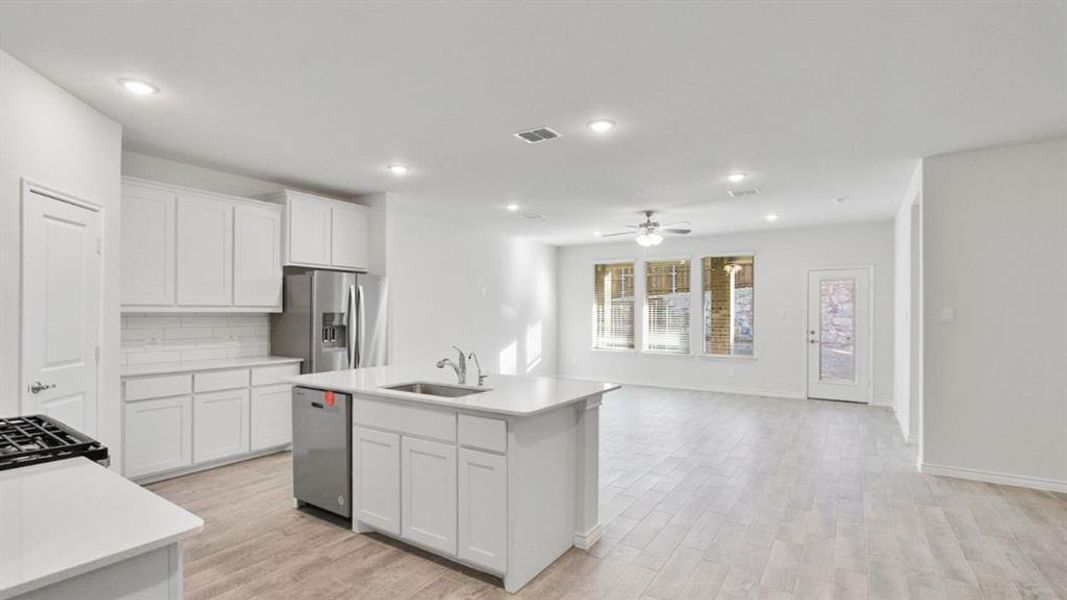 Furnished interior view inside a new home in California Meadows, Arlington (Image 9). Furnished interior view inside a new home in California Meadows, Arlington (Image 9).