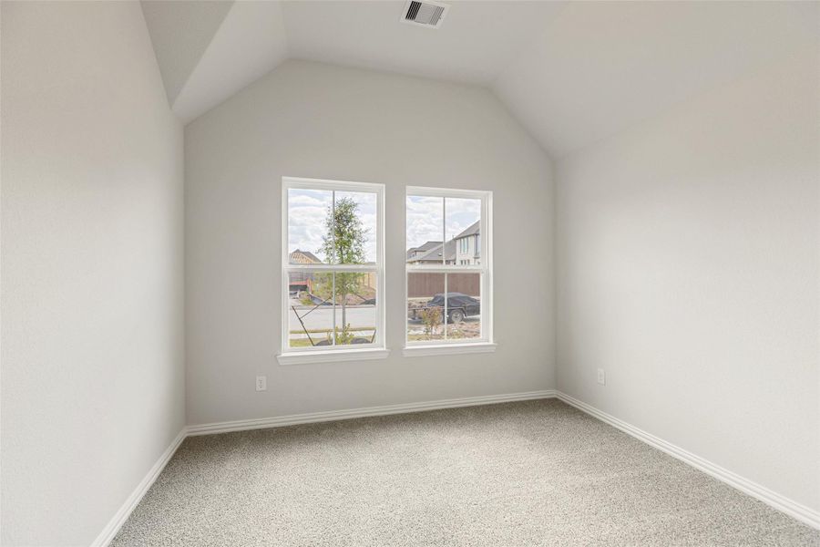 Spacious, unfurnished interior of a new home in Brookewater, Rosenberg (Image 21).
