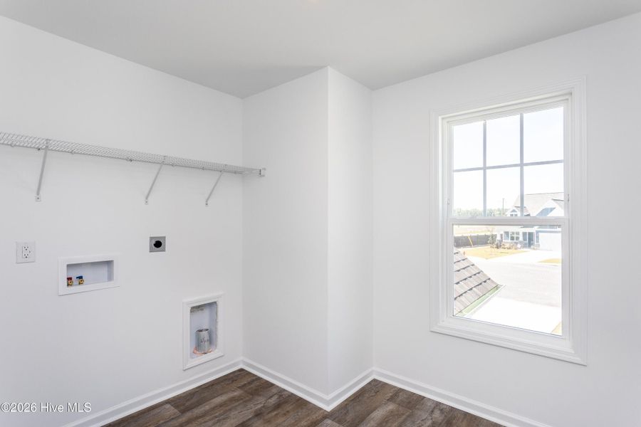 Spacious, unfurnished interior of a new home in Terrapin, Leland (Image 24).