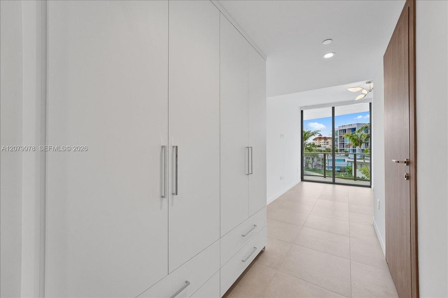 Spacious, unfurnished interior of a new home in Onda, Bay Harbor Islands (Image 24). Spacious, unfurnished interior of a new home in Onda, Bay Harbor Islands (Image 24).