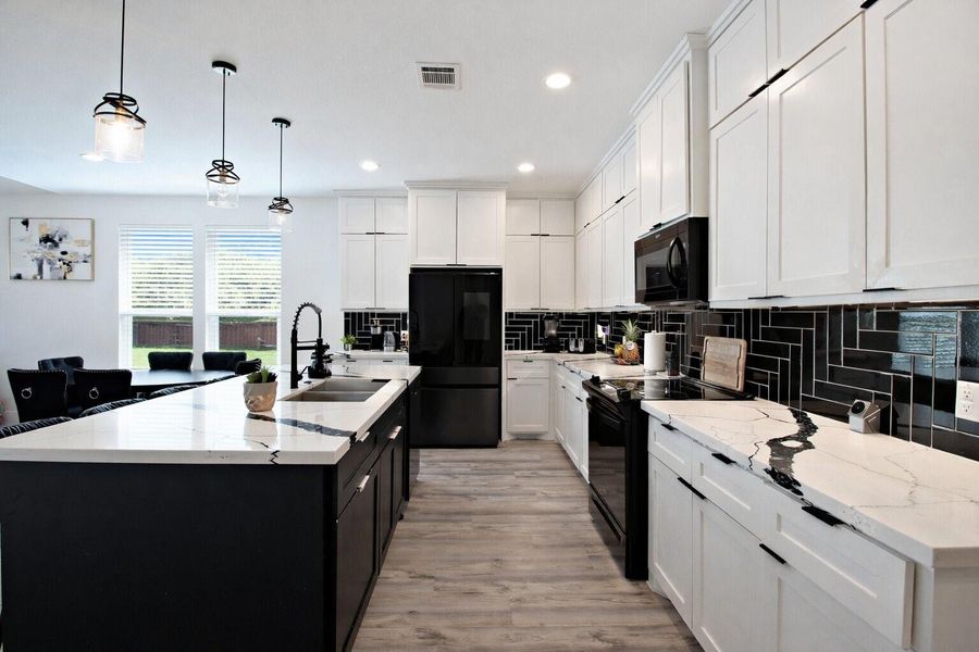 Furnished interior view inside a new home in , Baytown (Image 8).
