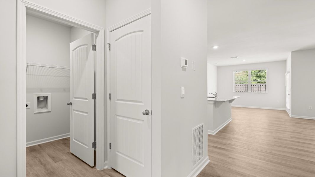 Representative unfurnished interior of a home built from the Aria by D.R. Horton in Oakleigh Glen, Dallas (Image 16).