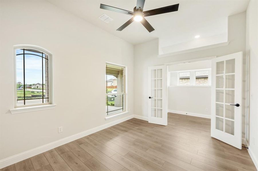 Spacious, unfurnished interior of a new home in Sunset Ridge, Alvarado (Image 17). Spacious, unfurnished interior of a new home in Sunset Ridge, Alvarado (Image 17).