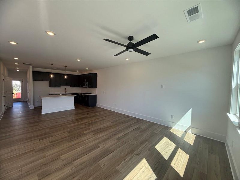 Spacious, unfurnished interior of a new home in Park Vue, Atlanta (Image 36). Spacious, unfurnished interior of a new home in Park Vue, Atlanta (Image 36).