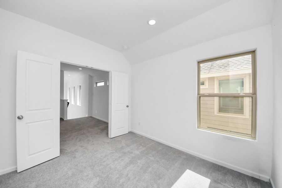 Spacious, unfurnished interior of a new home in The Trails, New Caney (Image 39).