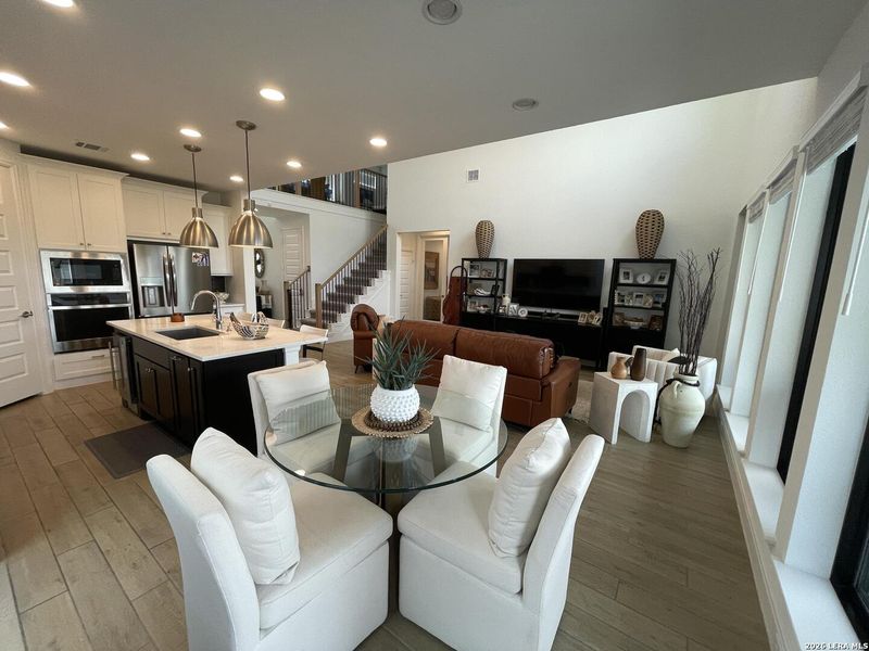 Furnished interior view inside a new home in Vista Alta Del Veramendi, New Braunfels (Image 16). Furnished interior view inside a new home in Vista Alta Del Veramendi, New Braunfels (Image 16).