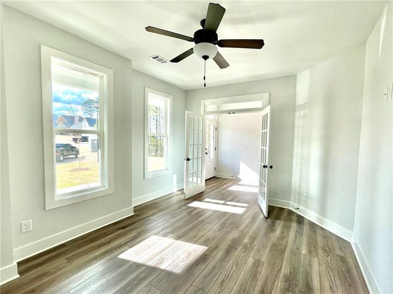 Spacious, unfurnished interior of a new home in , Waleska (Image 25).