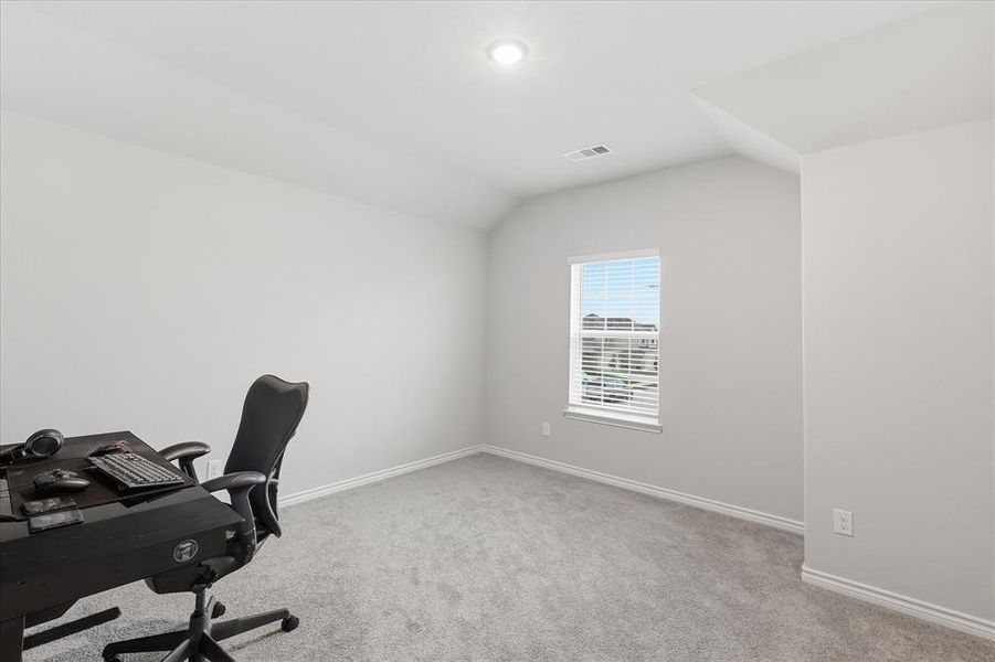 Spacious, unfurnished interior of a new home in , Fort Worth (Image 20).