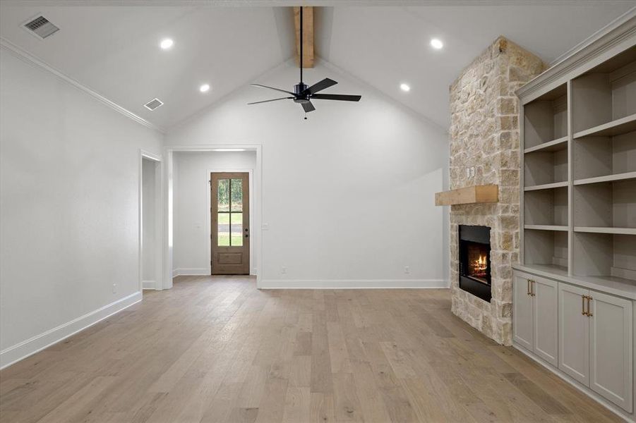 Spacious, unfurnished interior of a new home in , Athens (Image 19). Spacious, unfurnished interior of a new home in , Athens (Image 19).