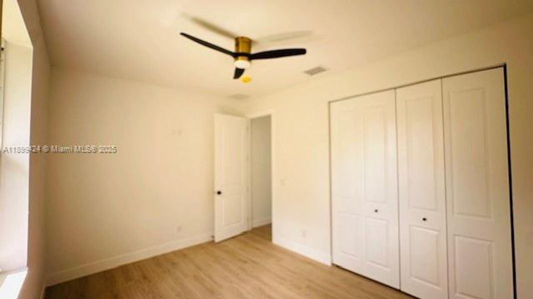 Spacious, unfurnished interior of a new home in , Lake Placid (Image 12).